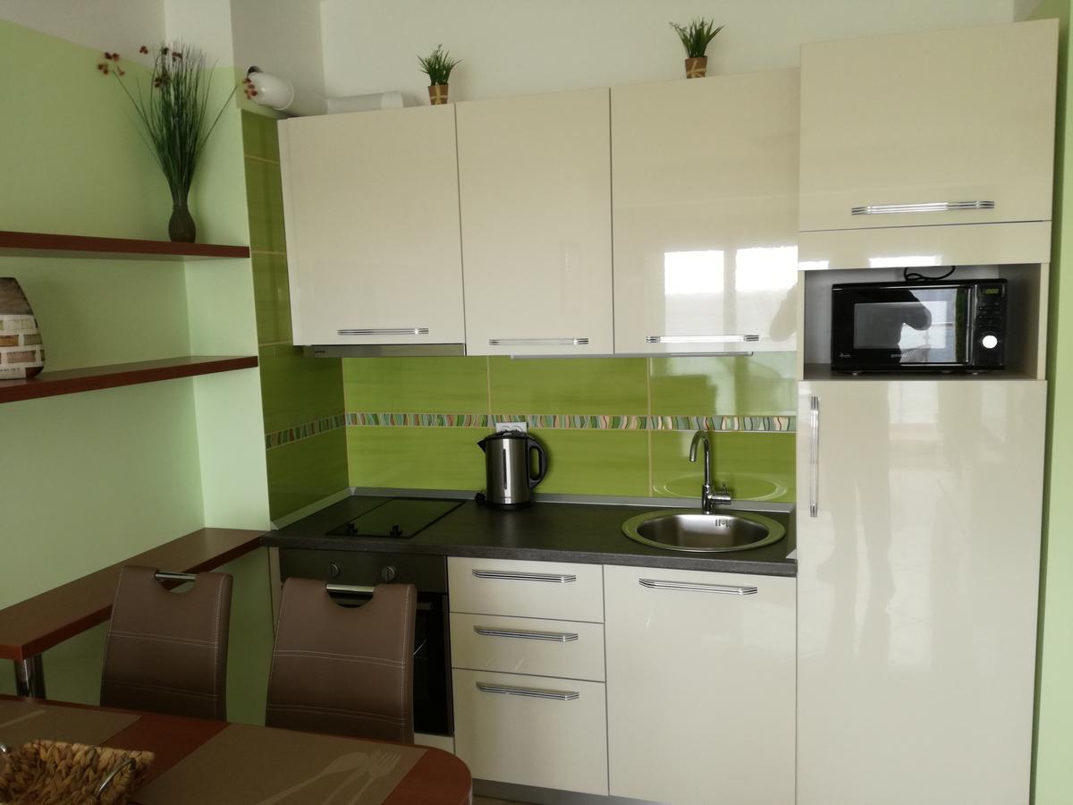 Apartment Sea Space 3 Dobra Voda Bagian luar foto