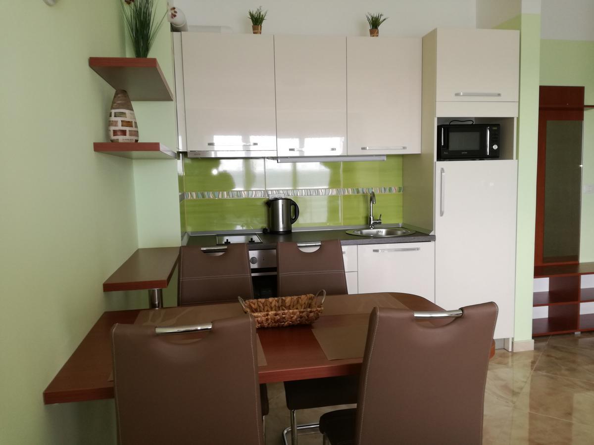 Apartment Sea Space 3 Dobra Voda Bagian luar foto