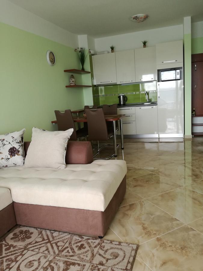 Apartment Sea Space 3 Dobra Voda Bagian luar foto